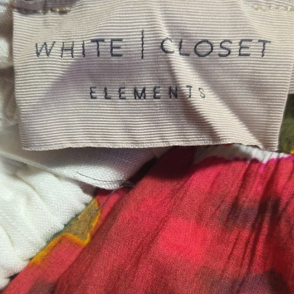 WHITE CLOSET ELEMETS Chic Floral Maxi Dress in Red and White - Picture 2 of 8